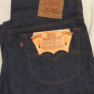 Vintage middle 80-s Levi’s 501 button fly jeans STF W38 L38. Made in USA. NWT.